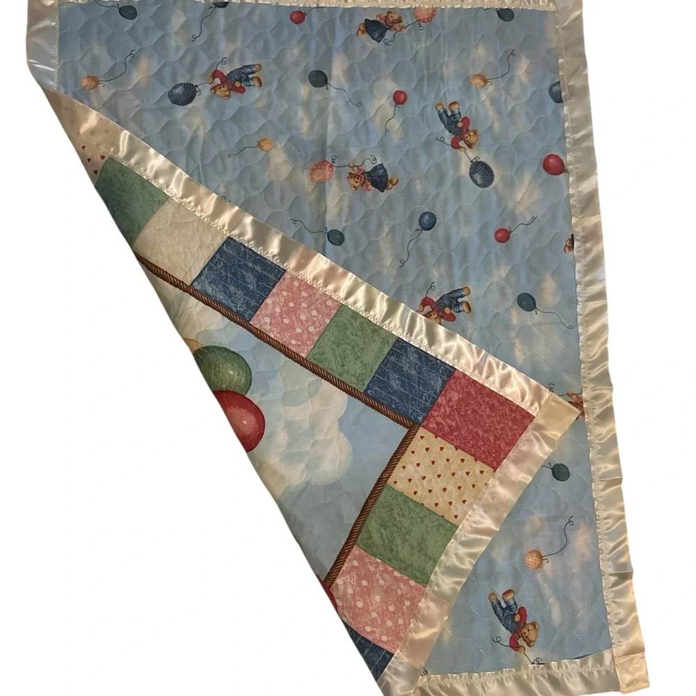 Infant Colorful Teddy Bear Quilt